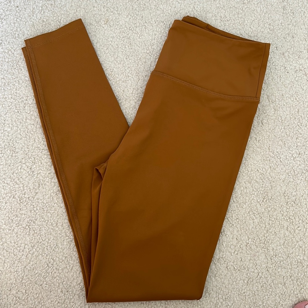 Lou & Grey Leggings, Size M! NWT